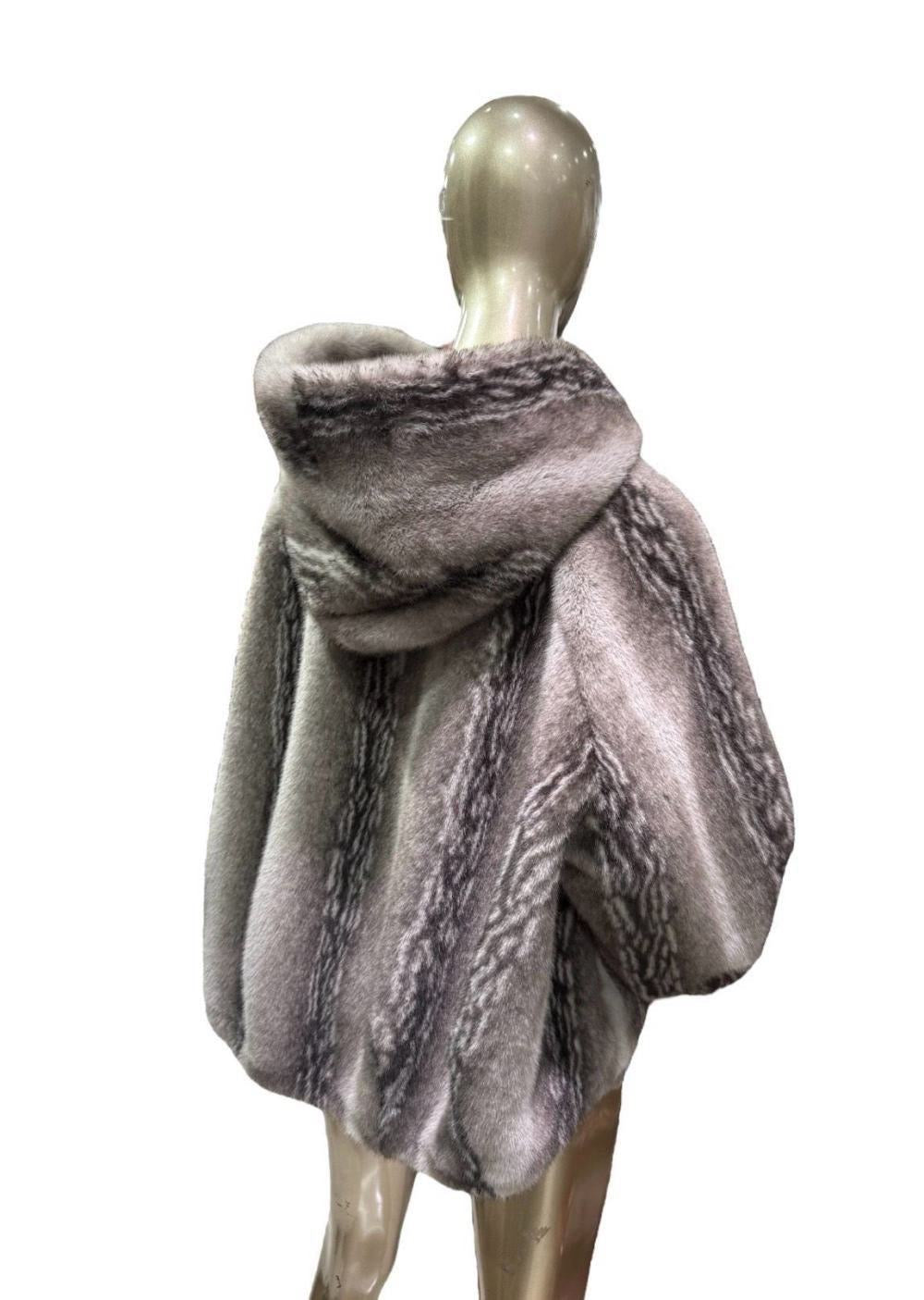 Vegan pels með hettu stuttur