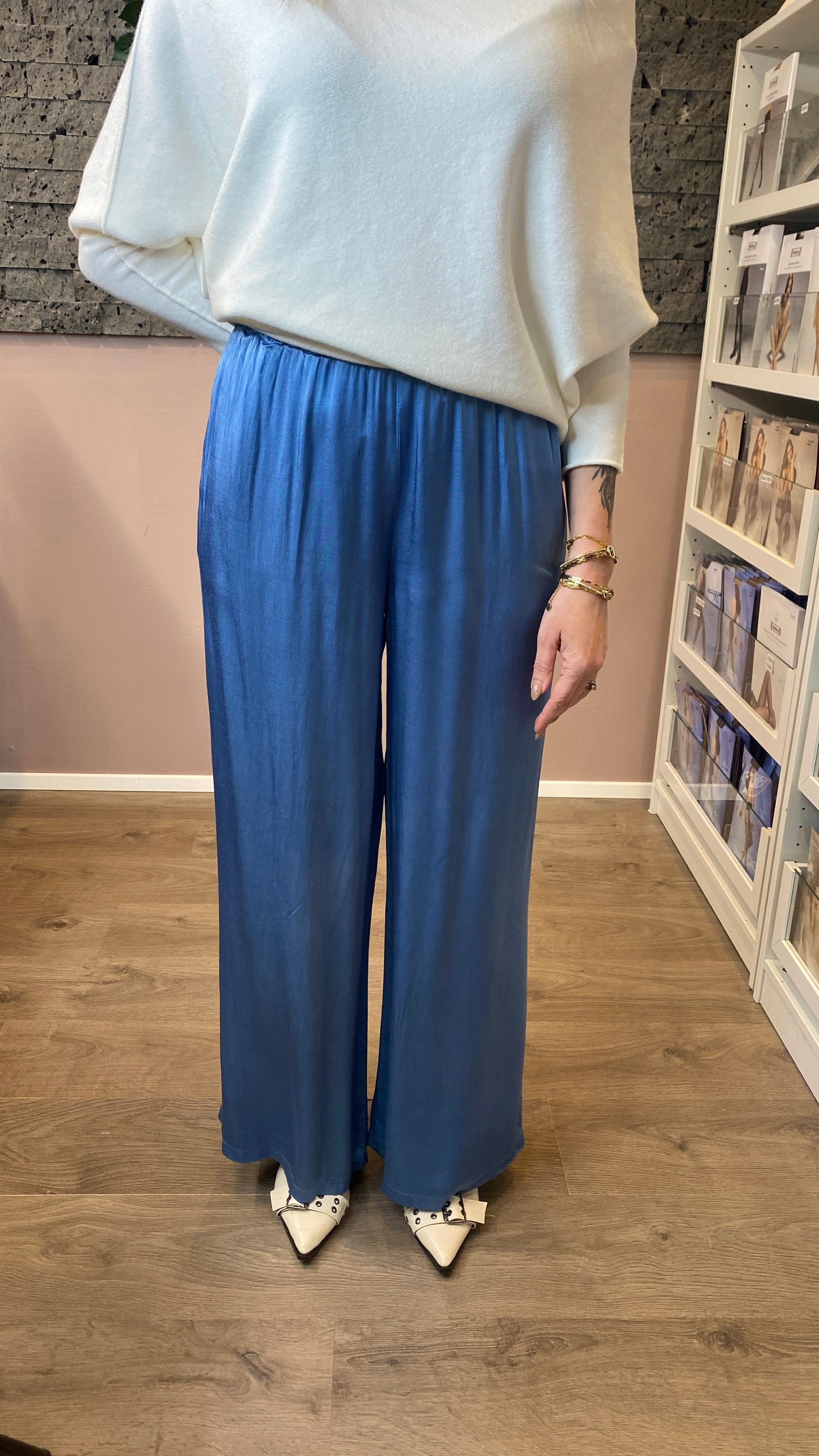 Satin silki buxur