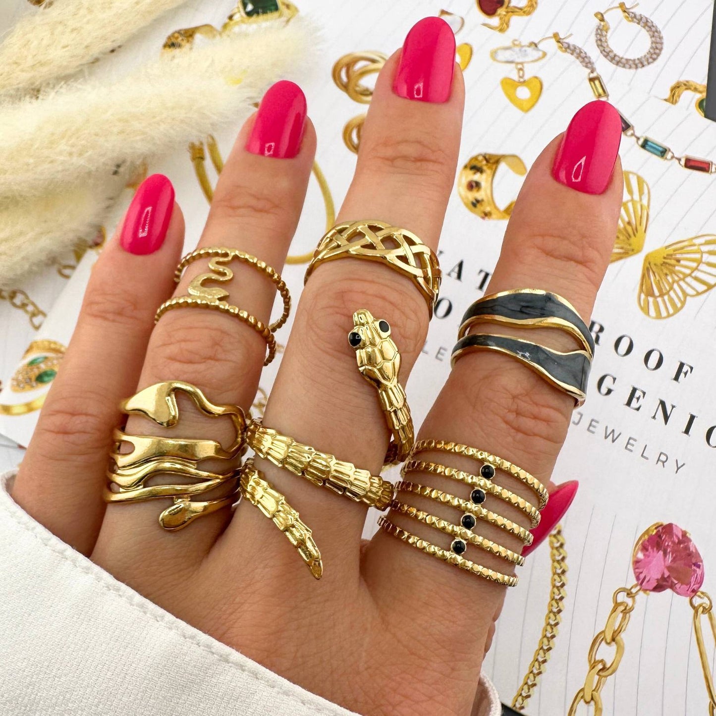 Hringur með svörtum stein - JRJ Skart