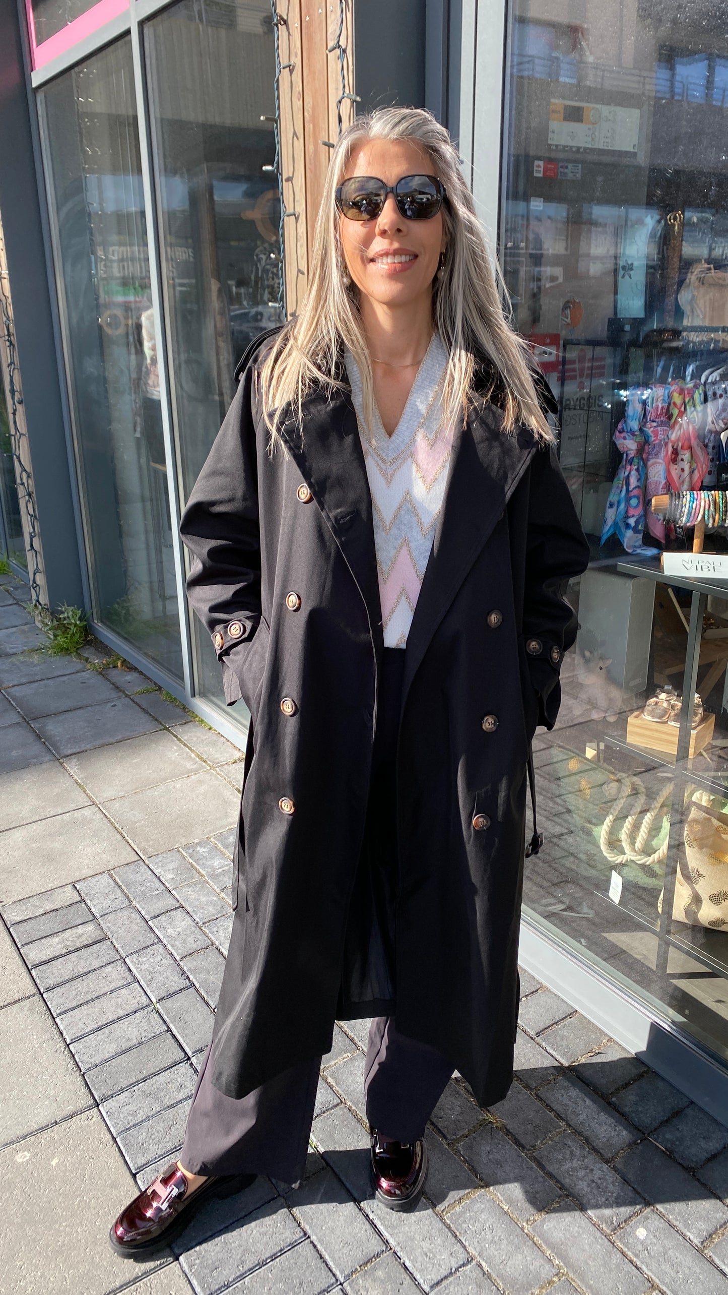 Síður frakki tvíhnepptur með spælum