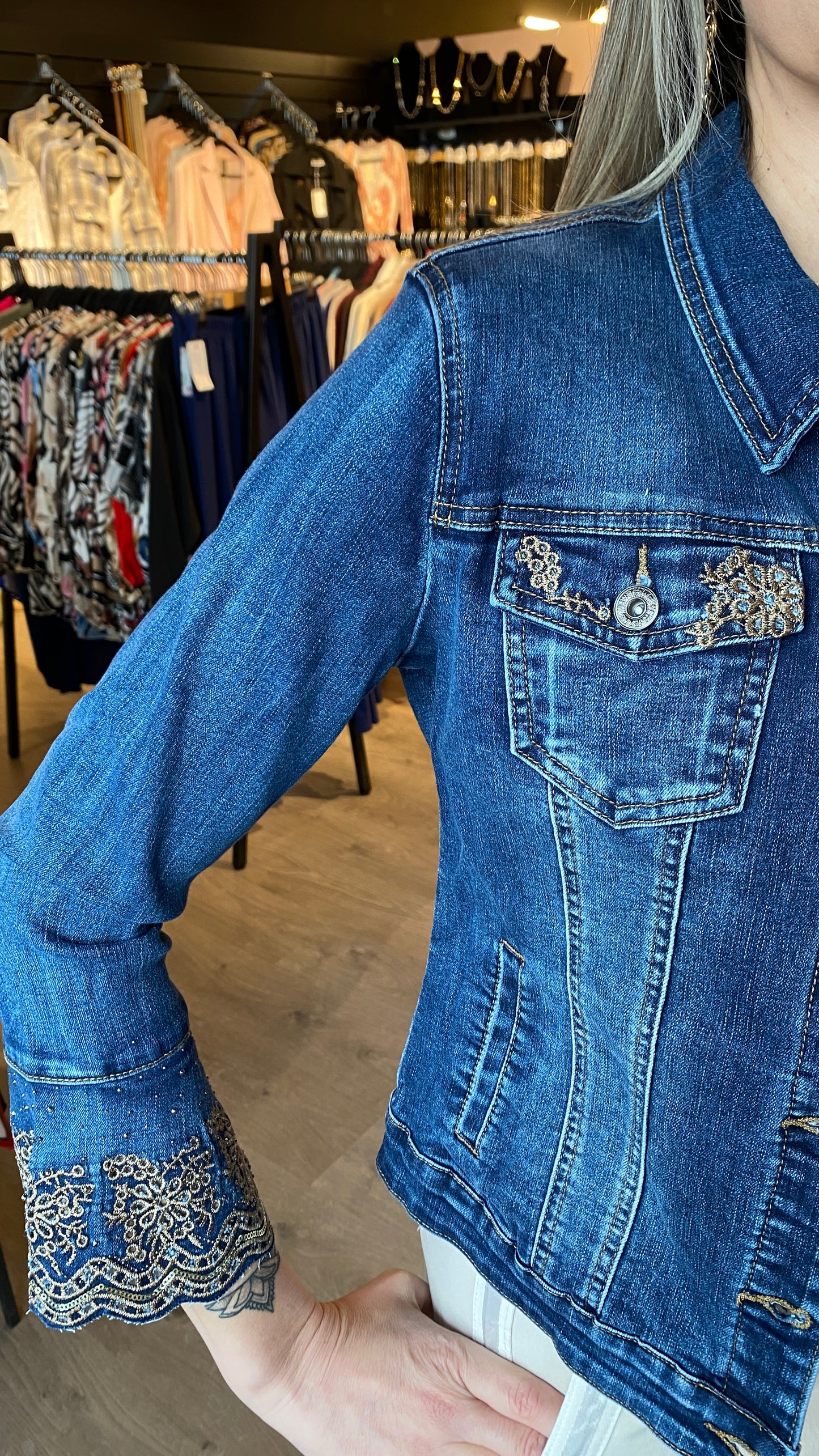 Dökkblár gallajakki með Blúndum