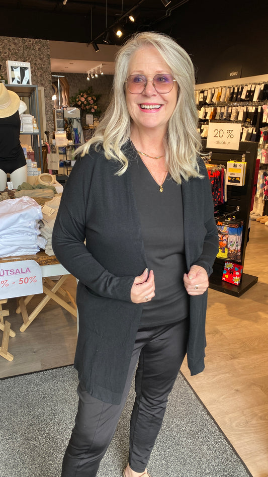 Létt opin peysa.