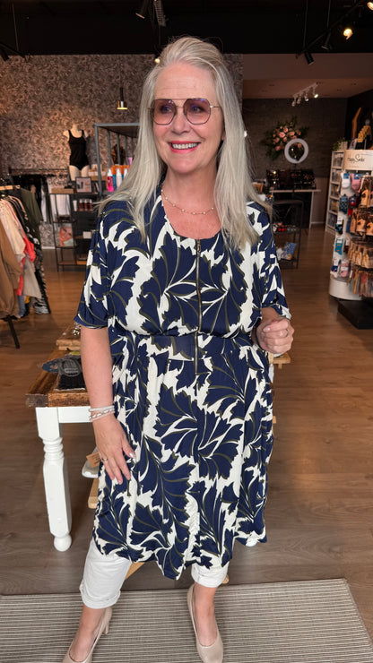 Mömmu kjóllinn stuttur