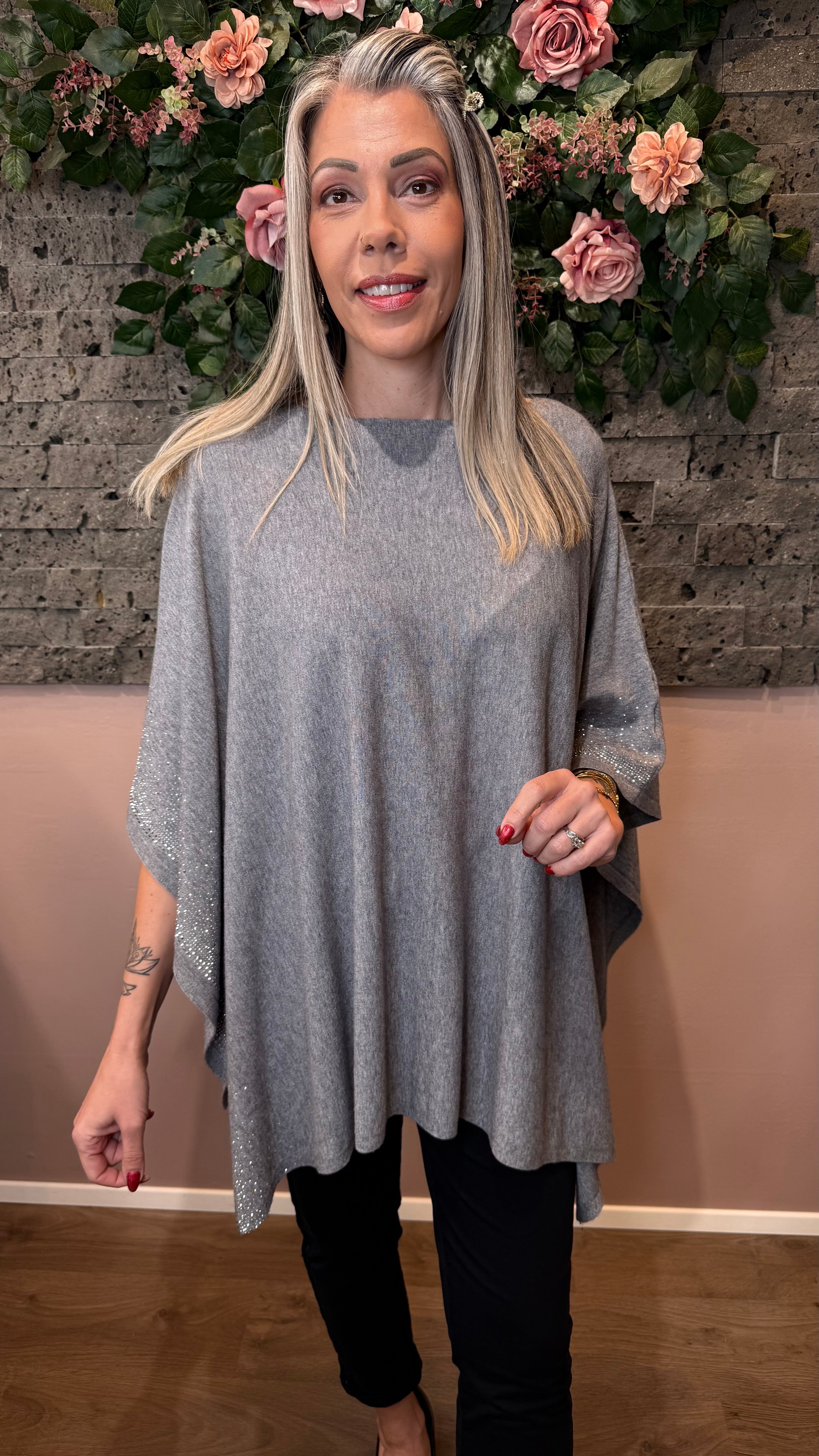 Fínleg slá með steinum