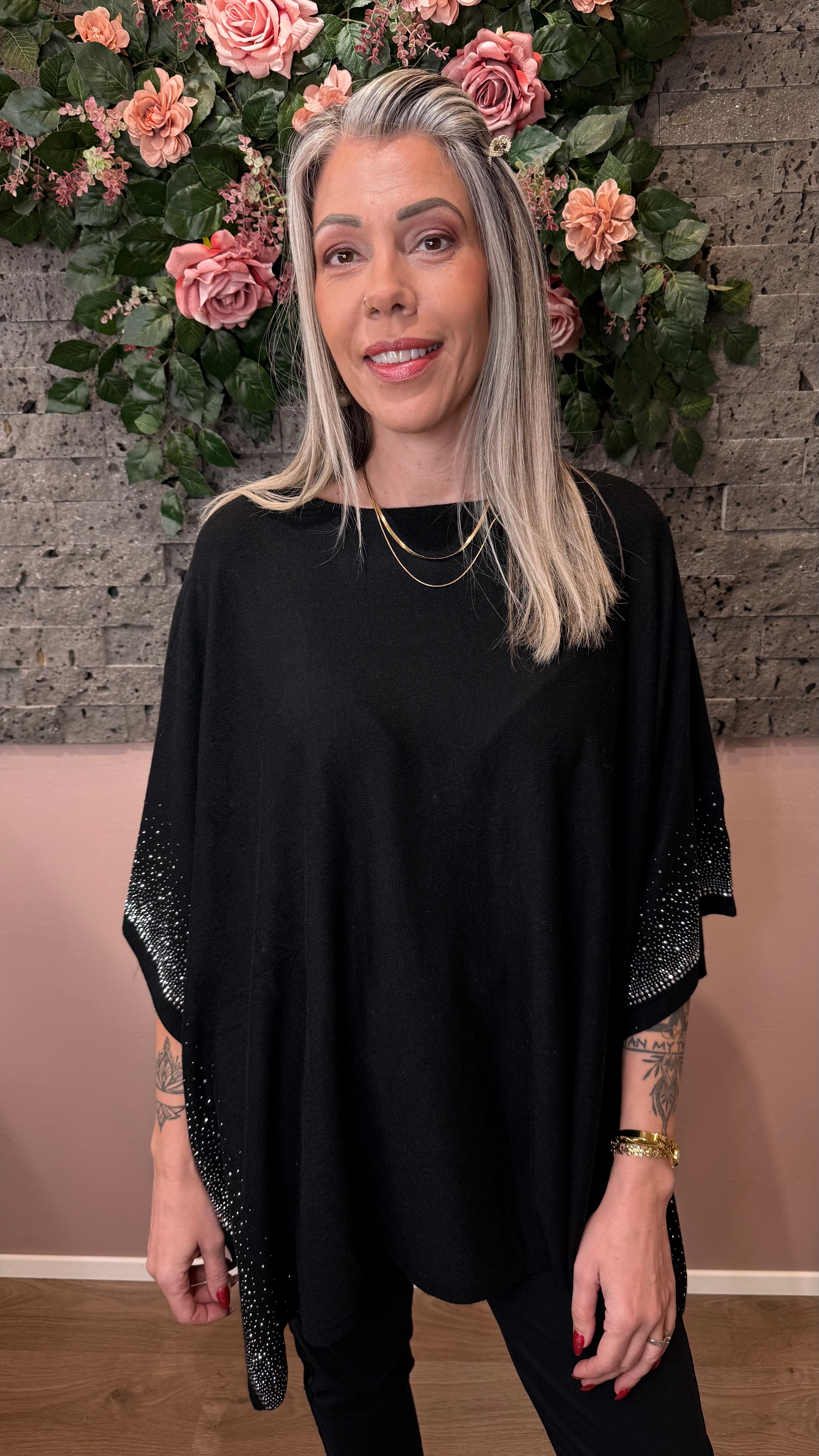 Fínleg slá með steinum