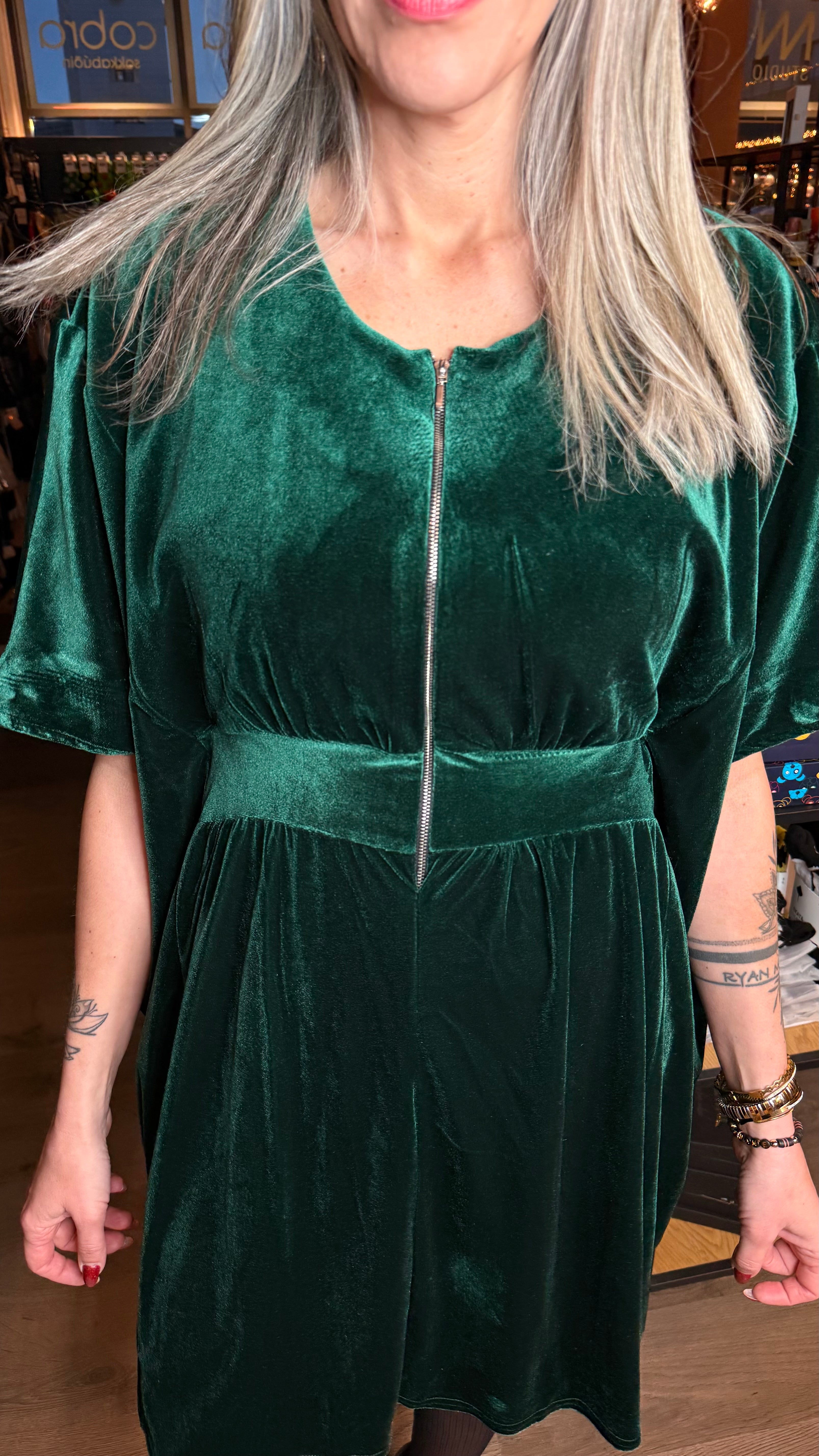 Mömmukjóllinn - grænn stuttur flauelis