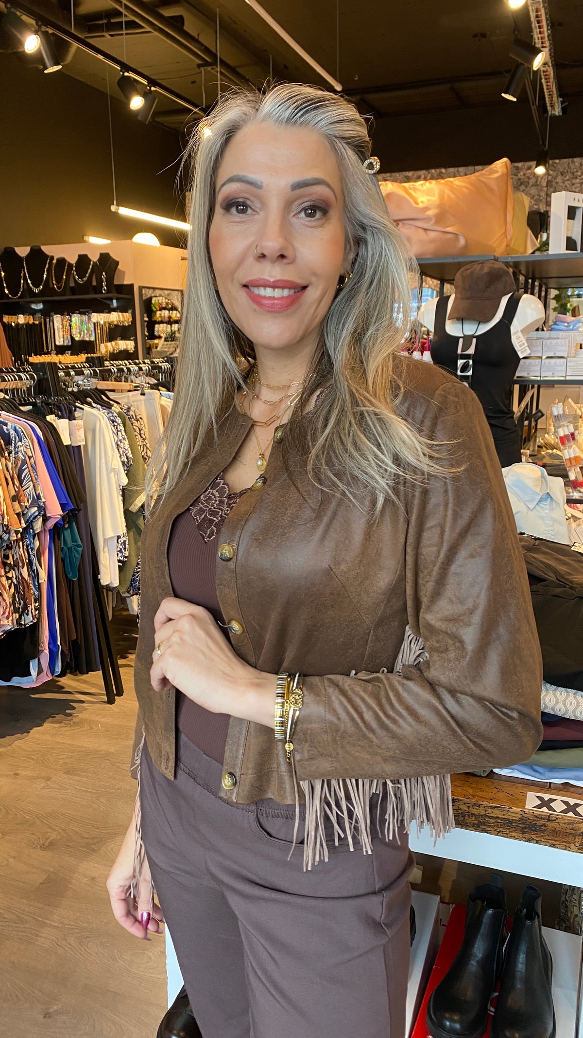 Vegan rúskinn jakki með kögri á ermum