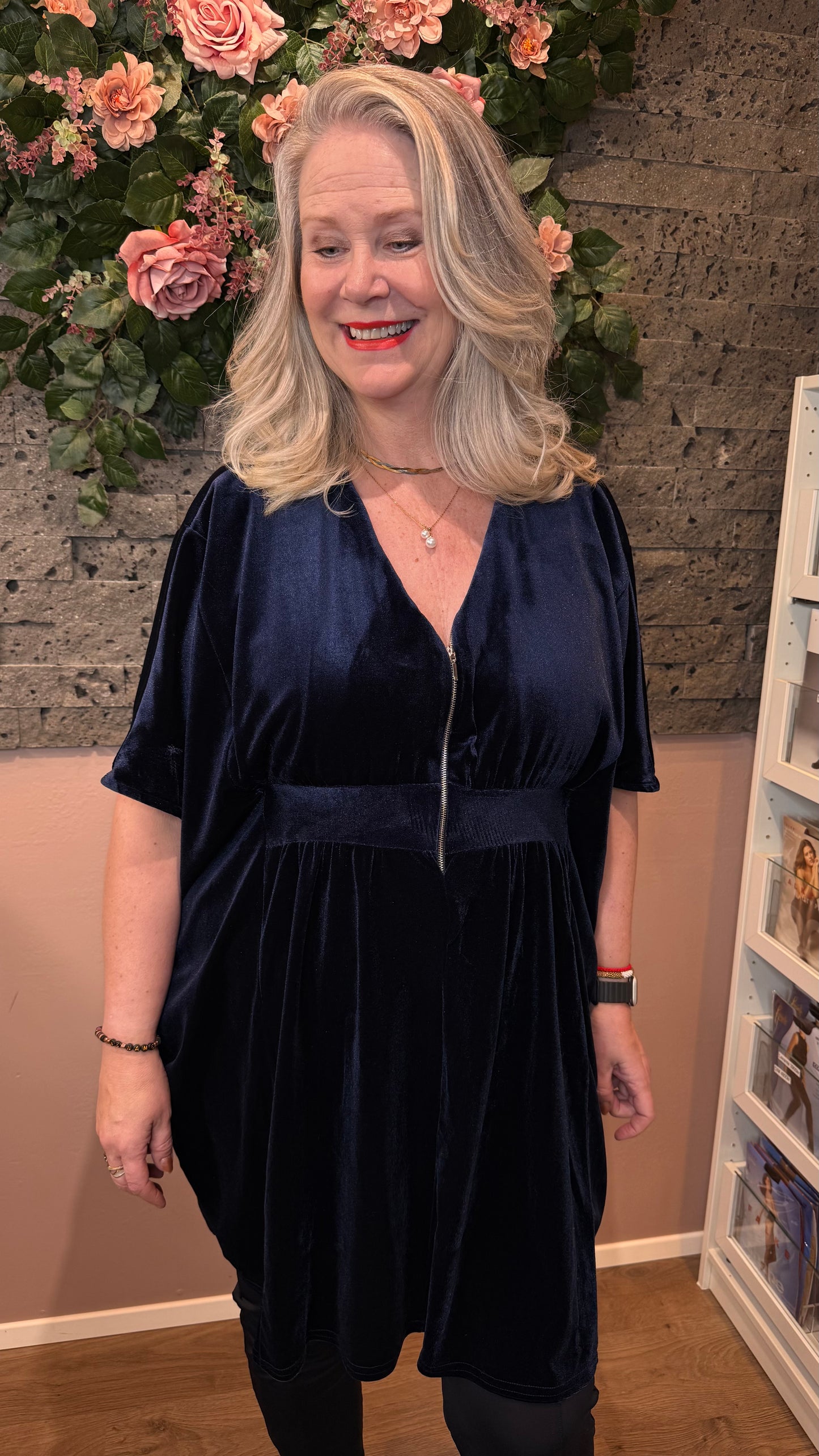 Mömmukjóllinn - blár stuttur flauelis