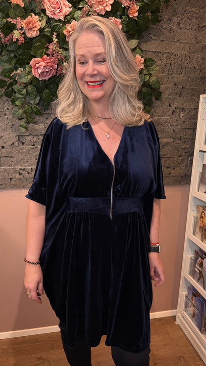 Mömmukjóllinn - blár stuttur flauelis