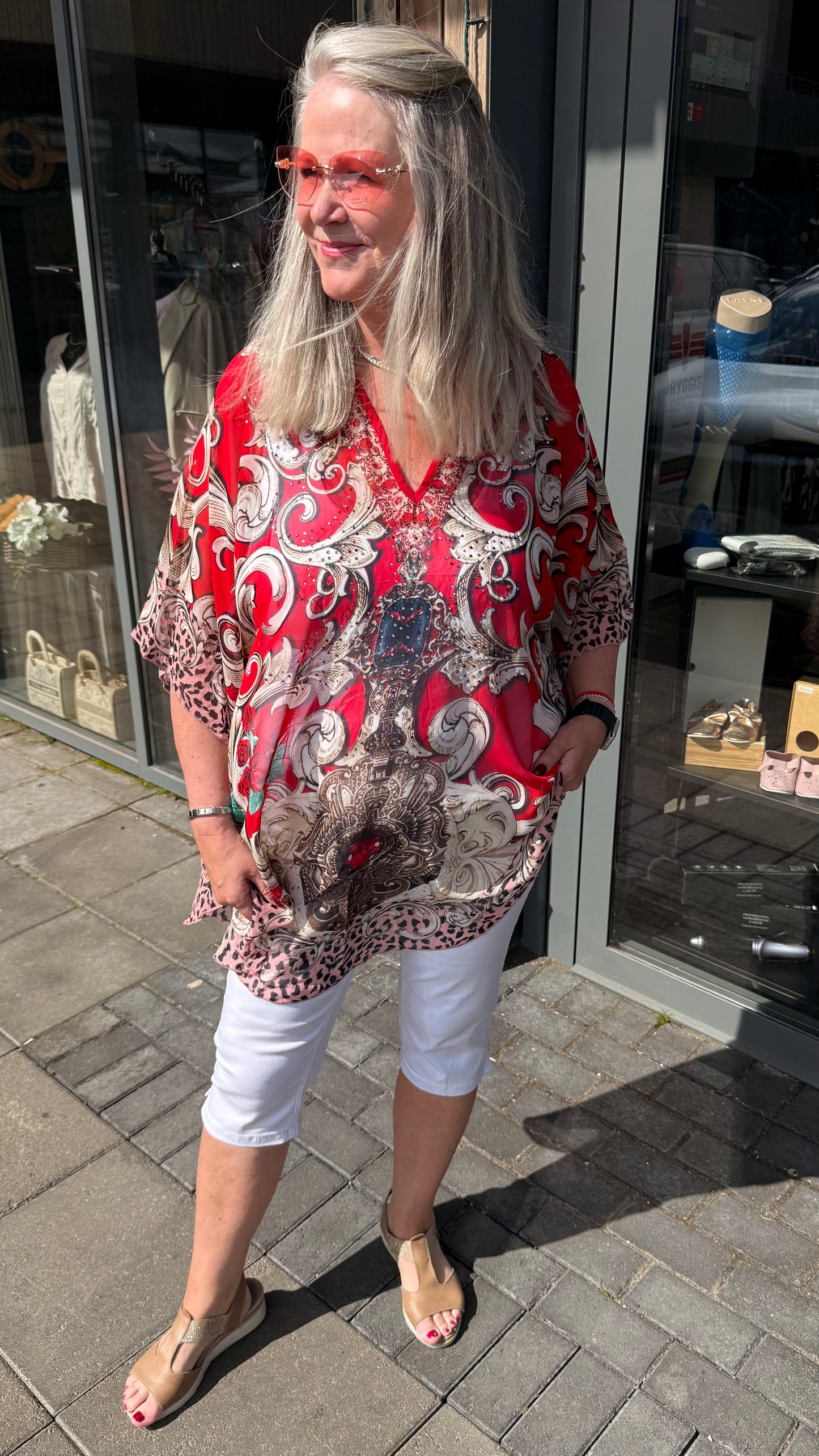 Kimono stuttur rauð, hvít svört