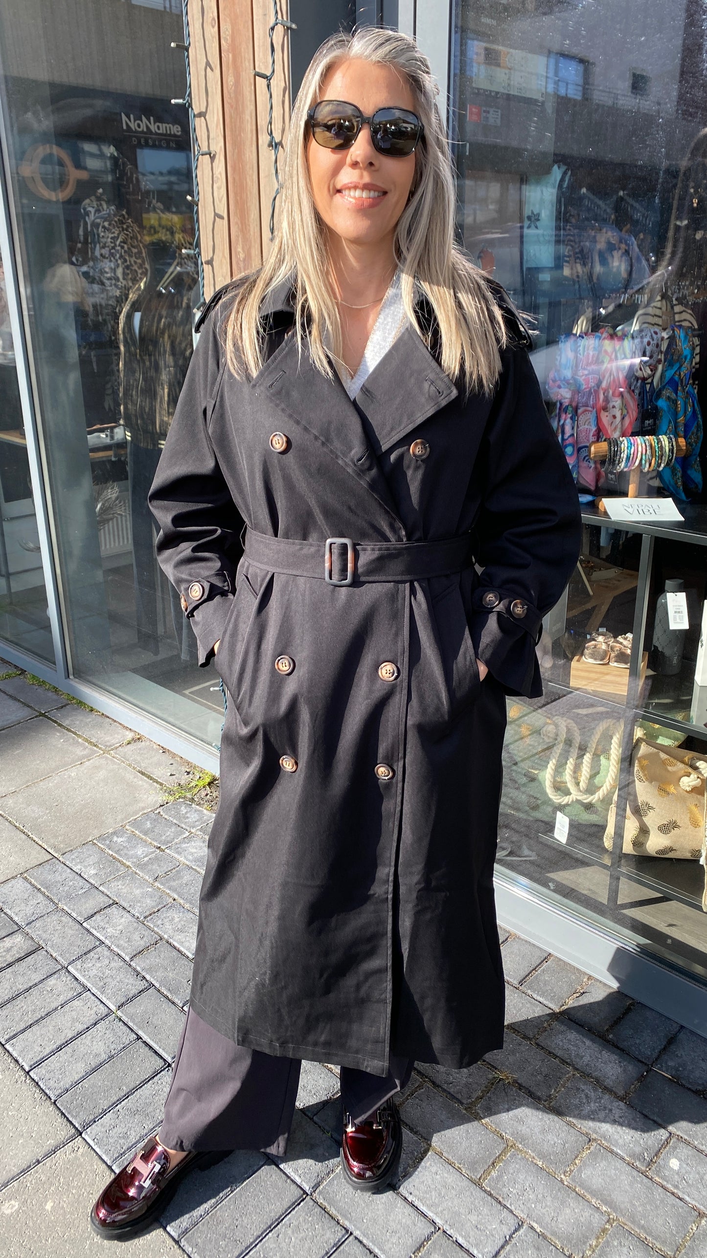 Síður frakki tvíhnepptur með spælum