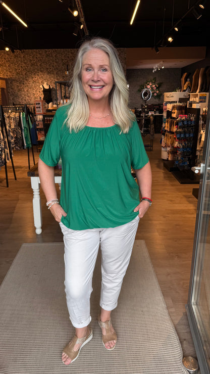 Bolur með teygju að neðan