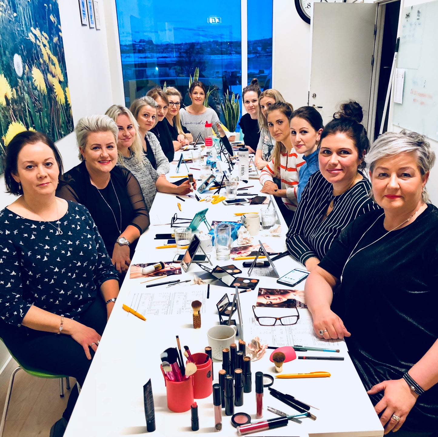 Förðunarnámskeið NoName fyrir hópa (3-4 manneskjur)