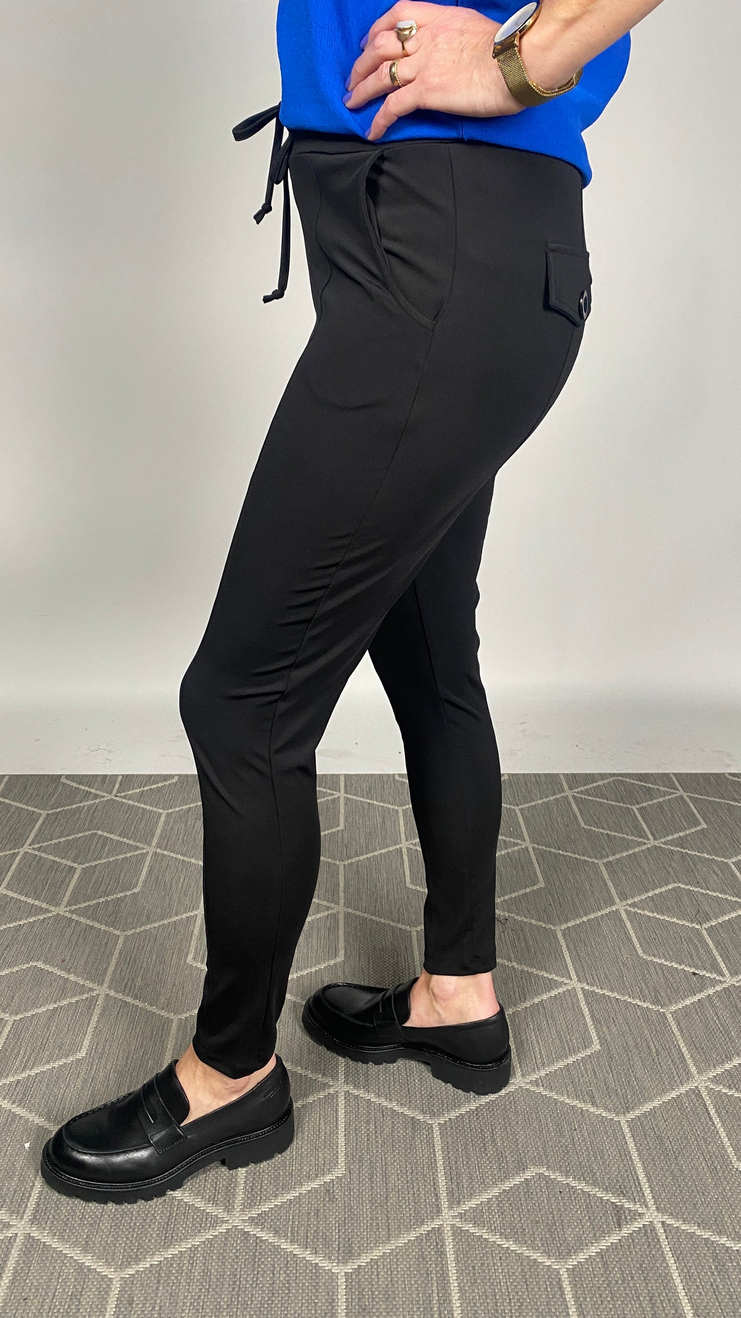 Klassískar buxur - þröngar niður - Thombiq - Angelle MiIan - Mepa