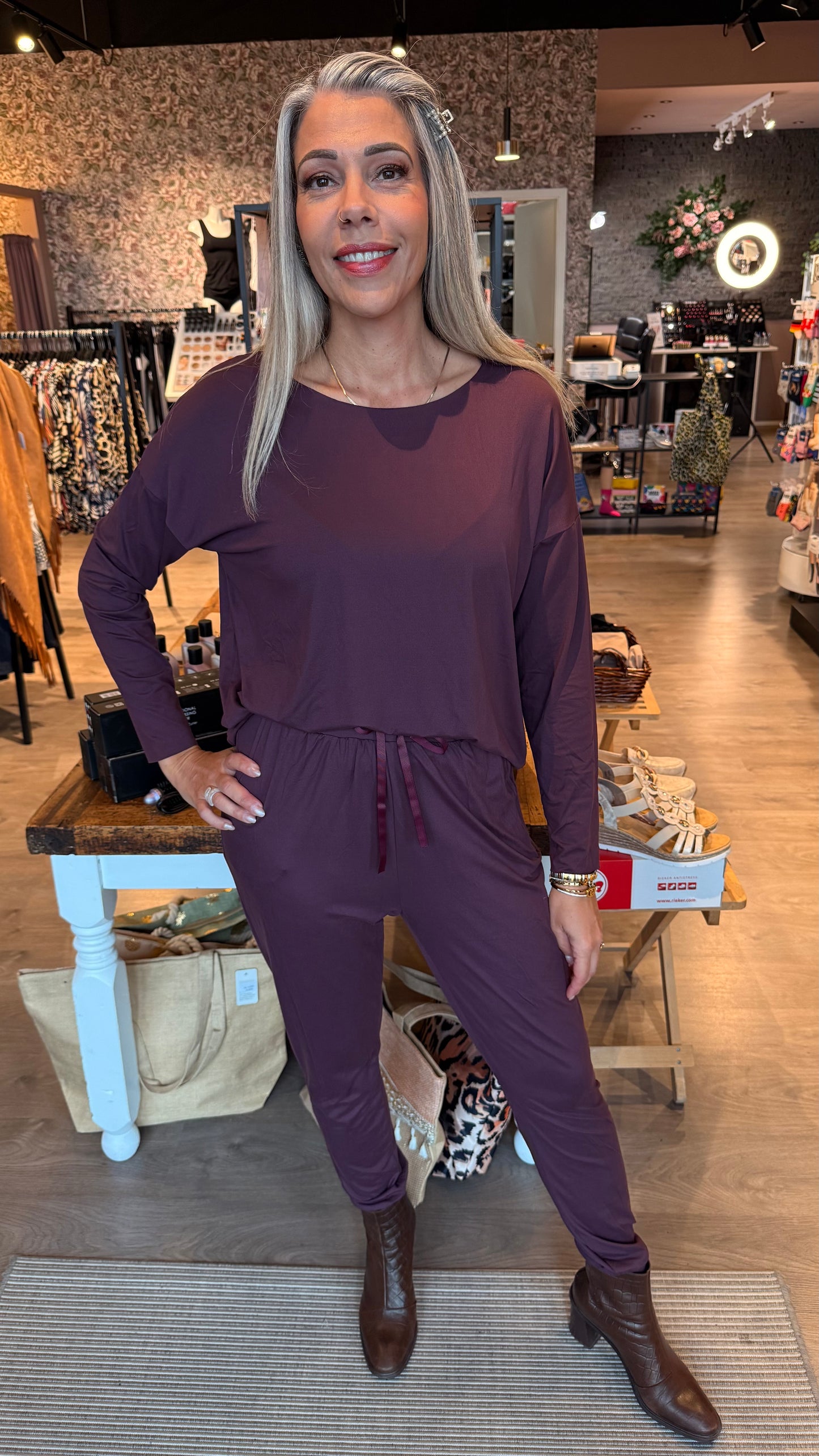 Alma - Buxur í Burgundy lit frá Liberté