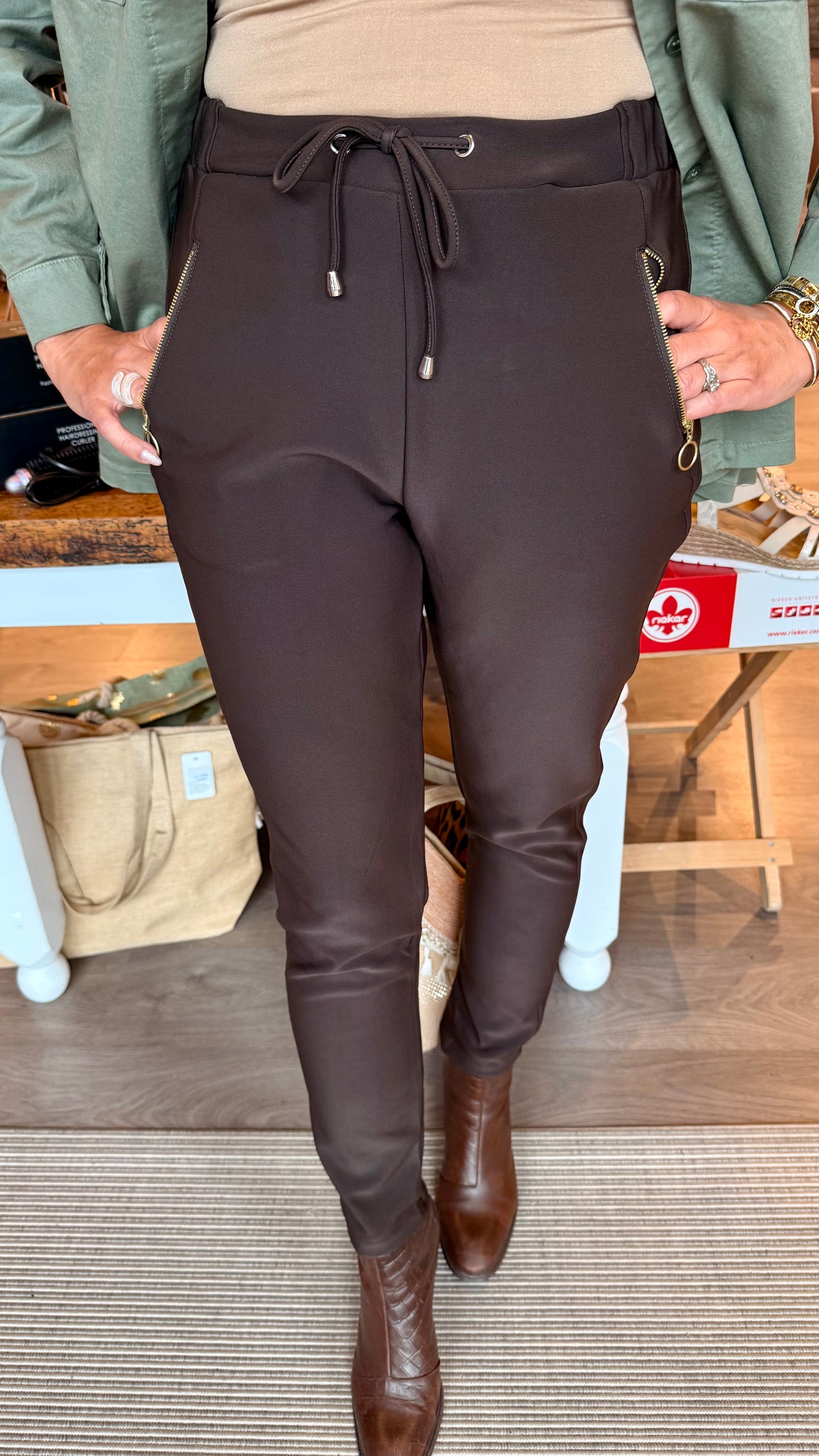 Henne Zip pants teygjubuxur