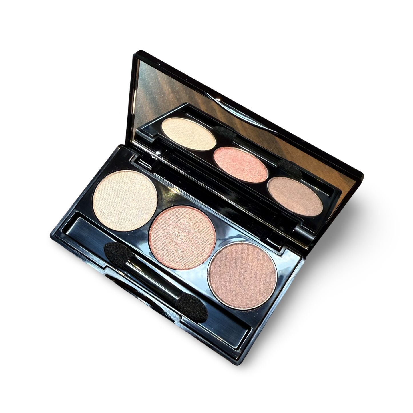 NoName Cosmetics Augnskuggapallettur með þremur augnskuggum