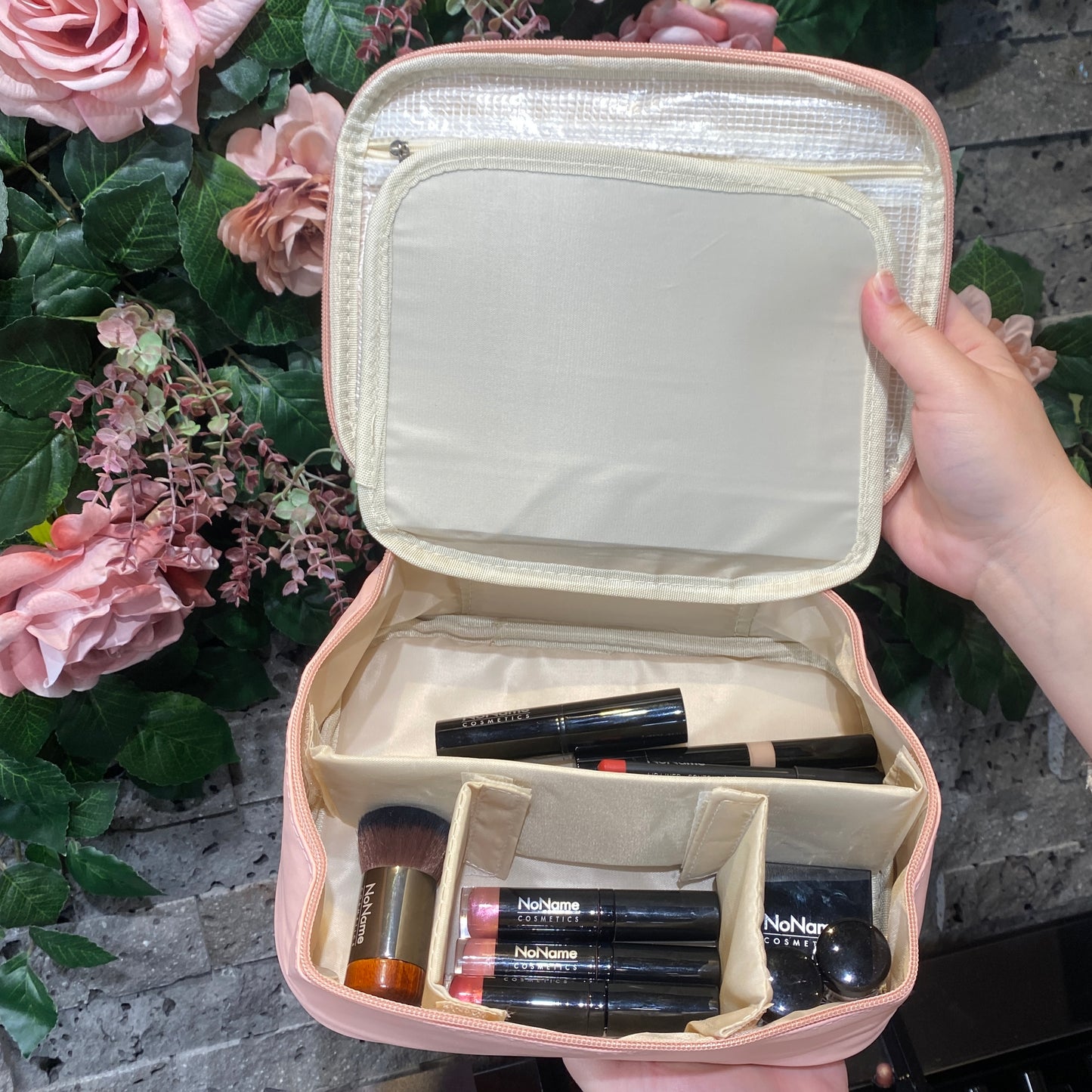 Snyrtitaska NoName Cosmetics