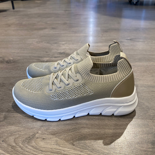 Sporty skór frá Rugged gear