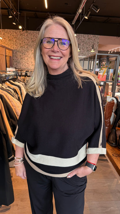 Sparileg peysa með gylltum borða