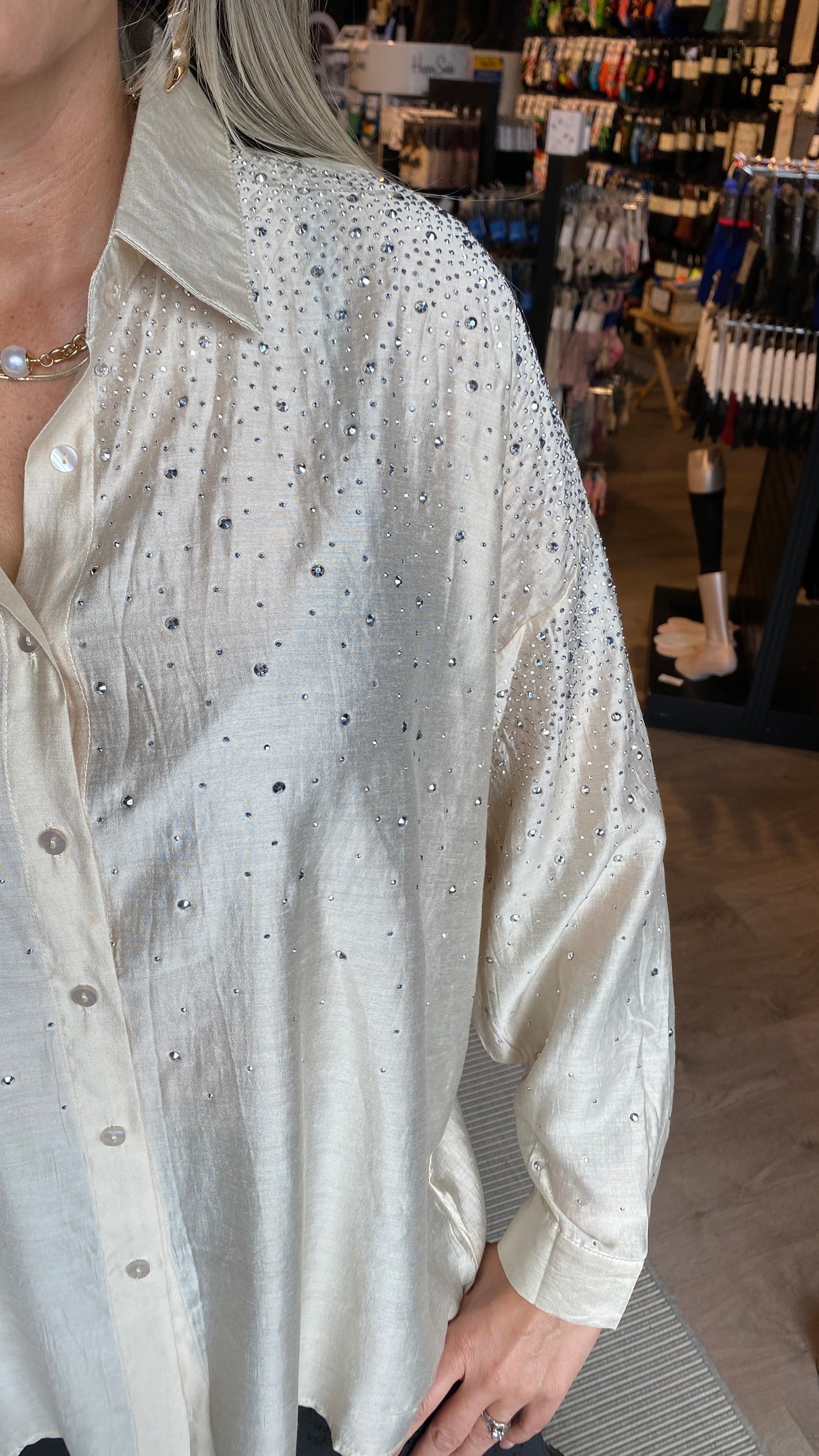 Skyrta með glimmer steinum