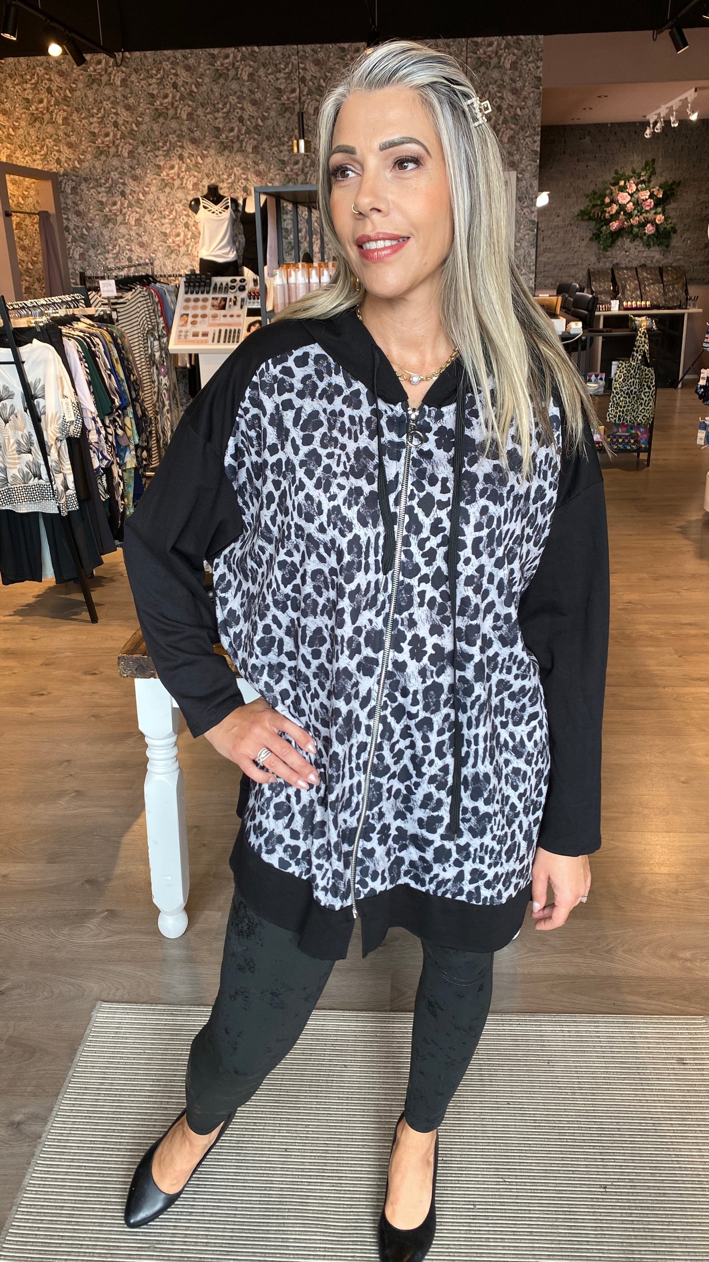 Léttur jakki með rennilás