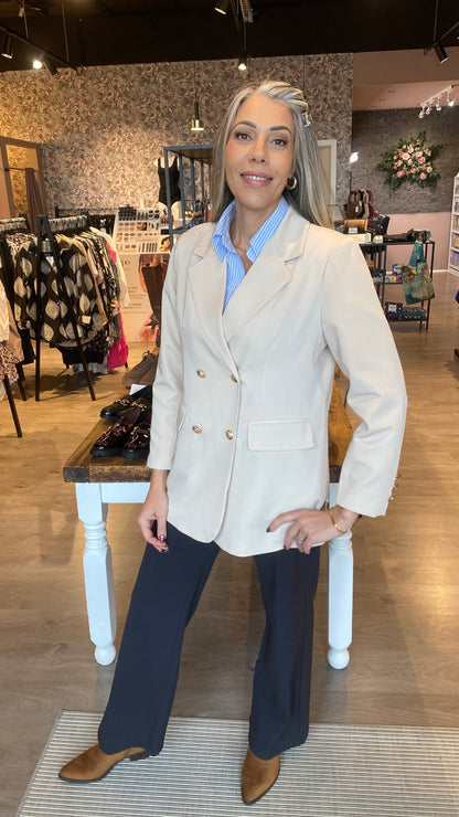 Blazer með gylltum tölum