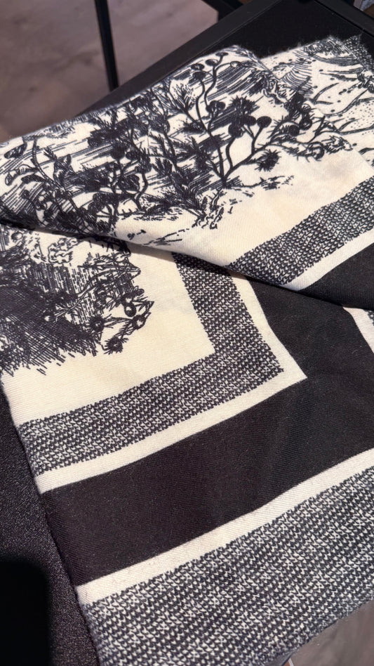 Viscose og ullar slæða ferköntuð