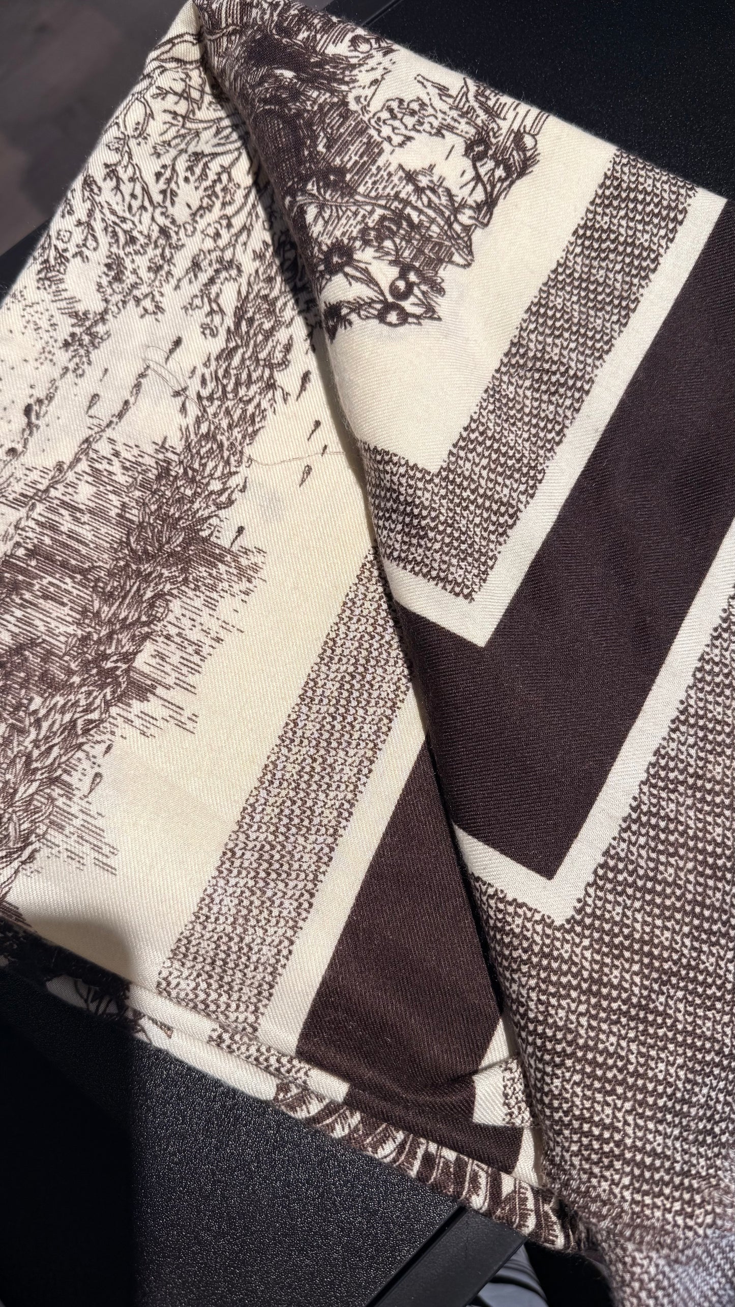 Viscose og ullar slæða ferköntuð