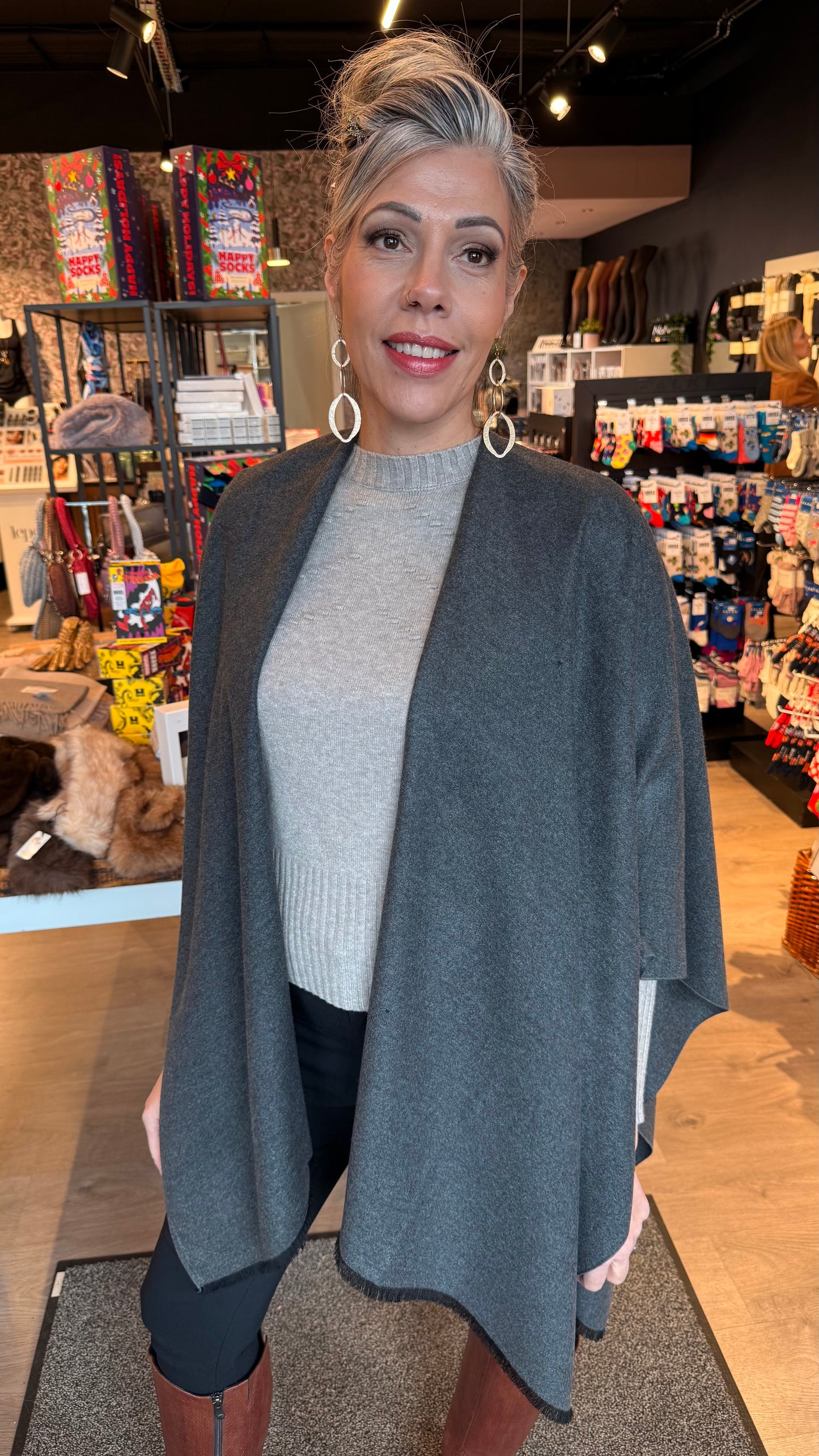 Slá úr silki og ullarblöndu.