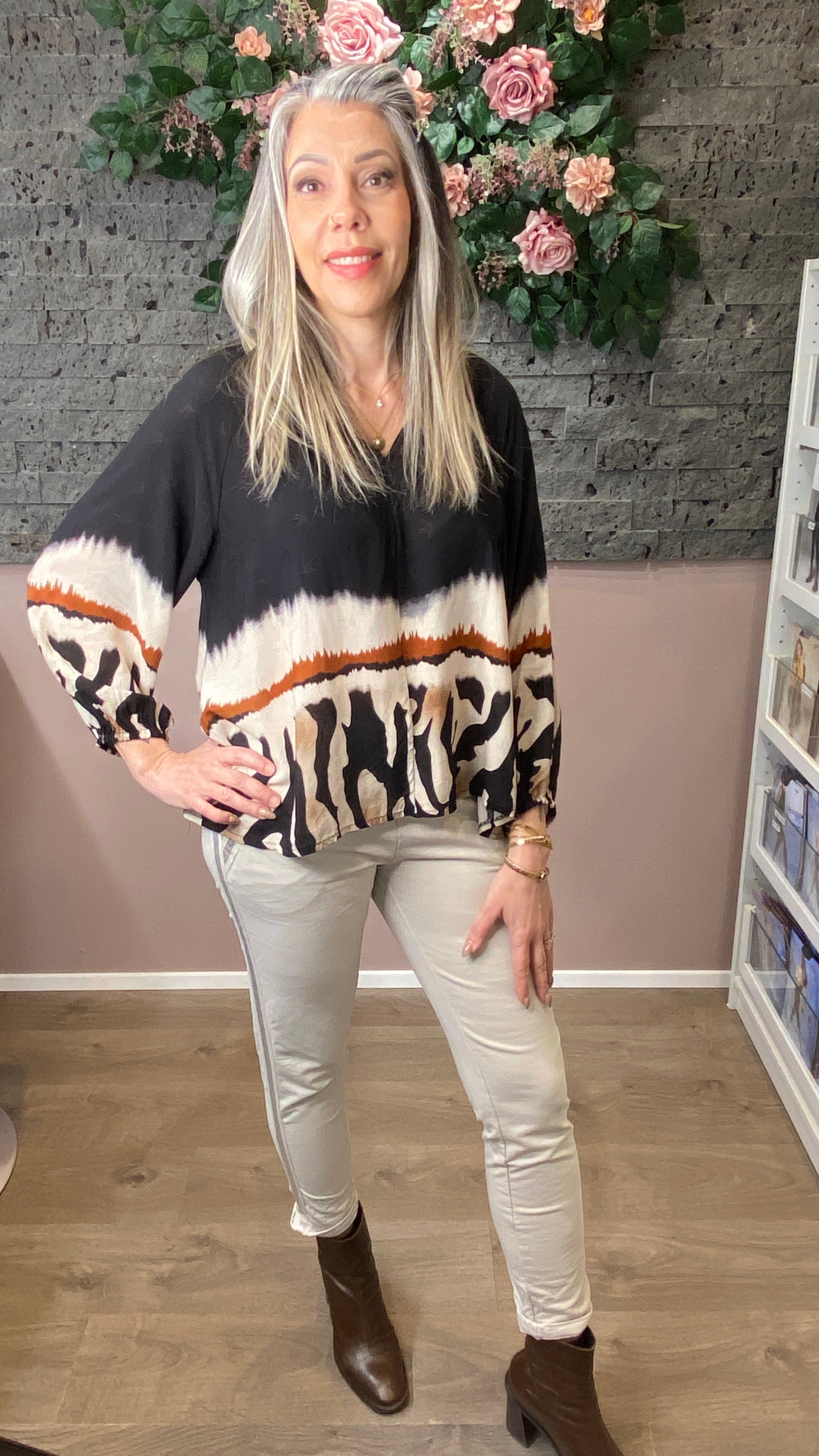 Falleg svört blússa