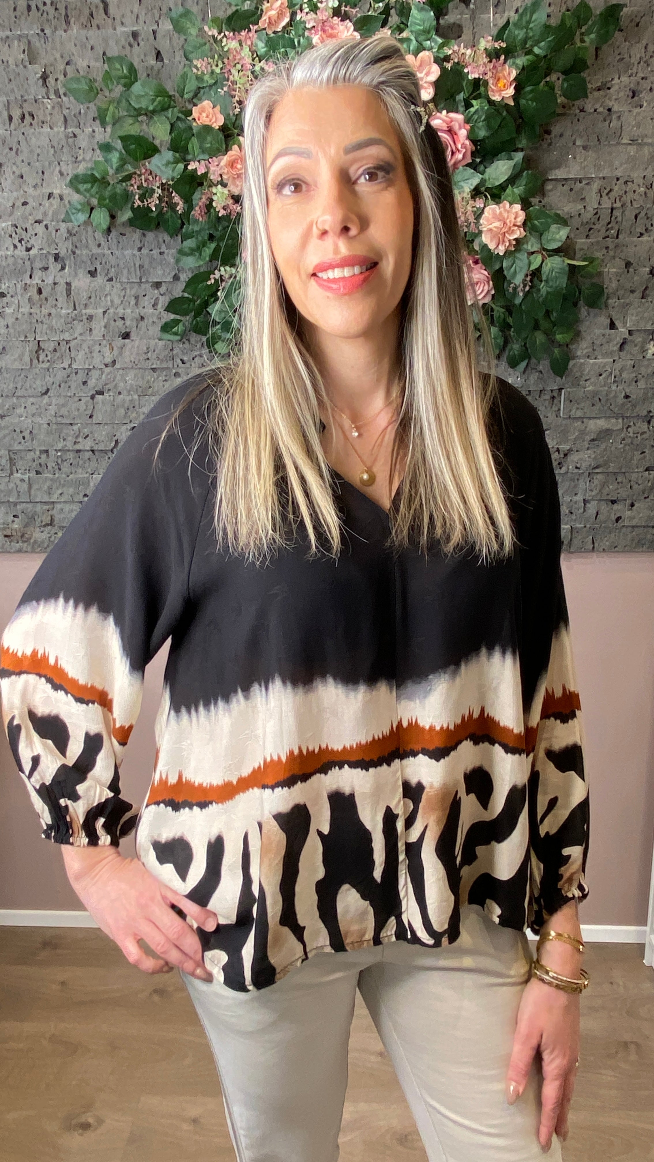 Falleg svört blússa