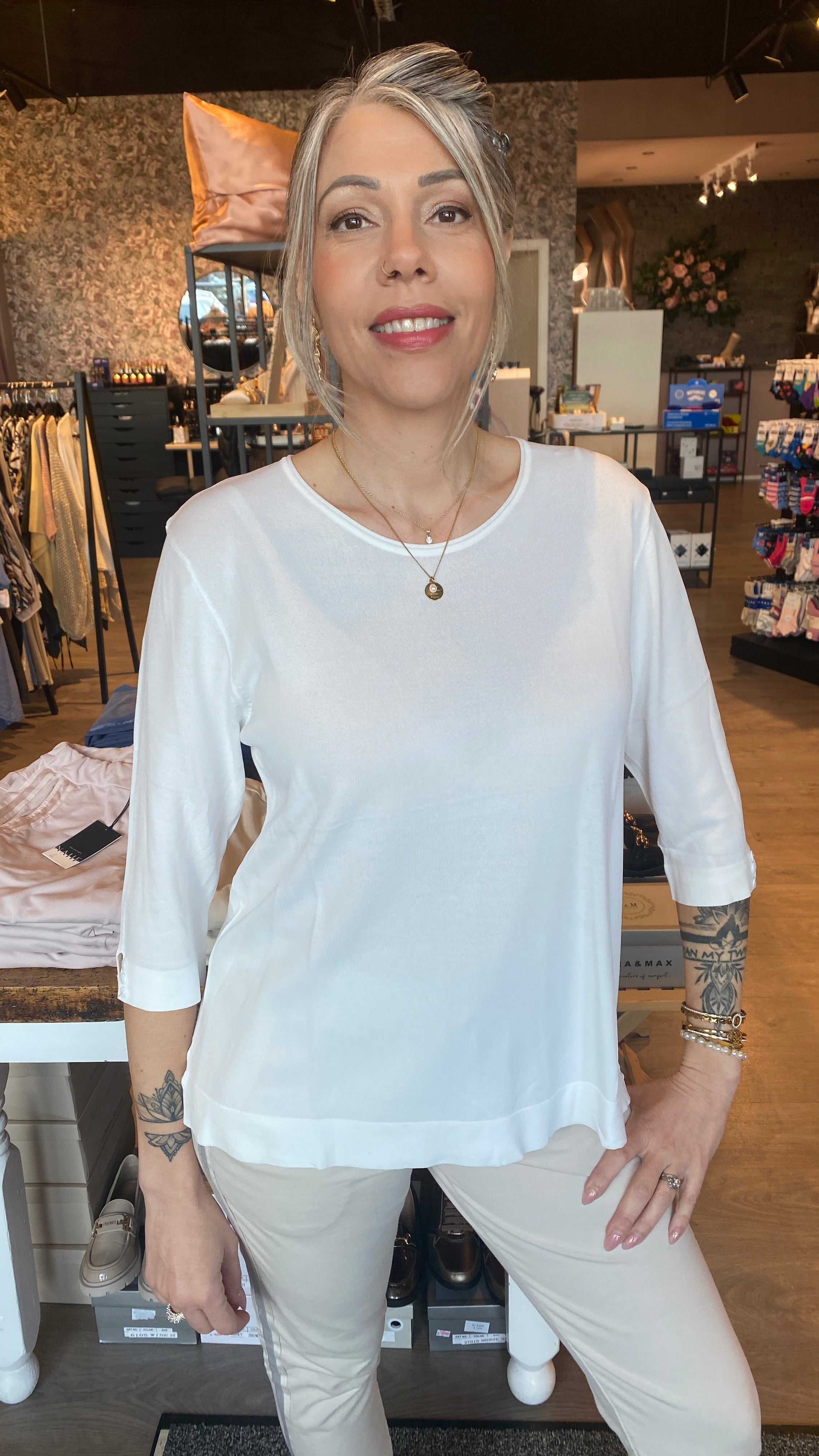 Þunn og létt sparileg peysa