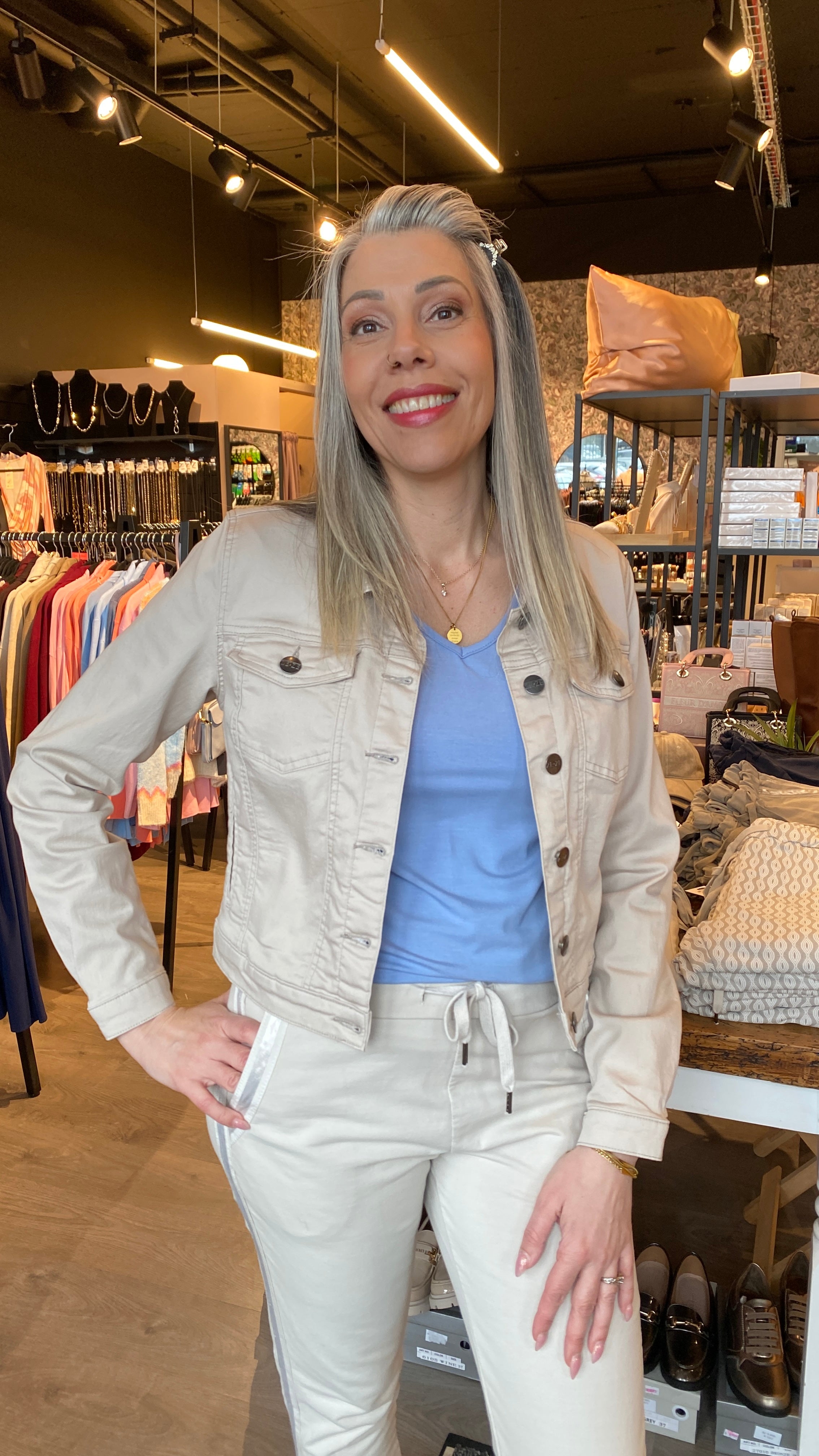 Beige litaður gallajakki