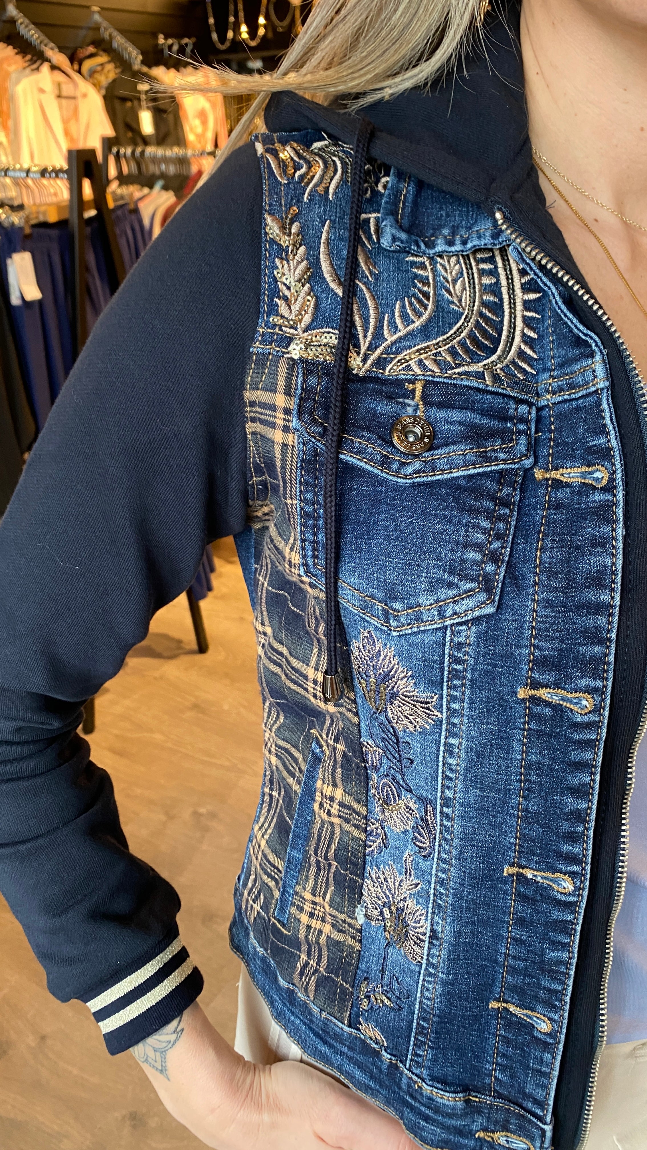 Gallajakki með hettu