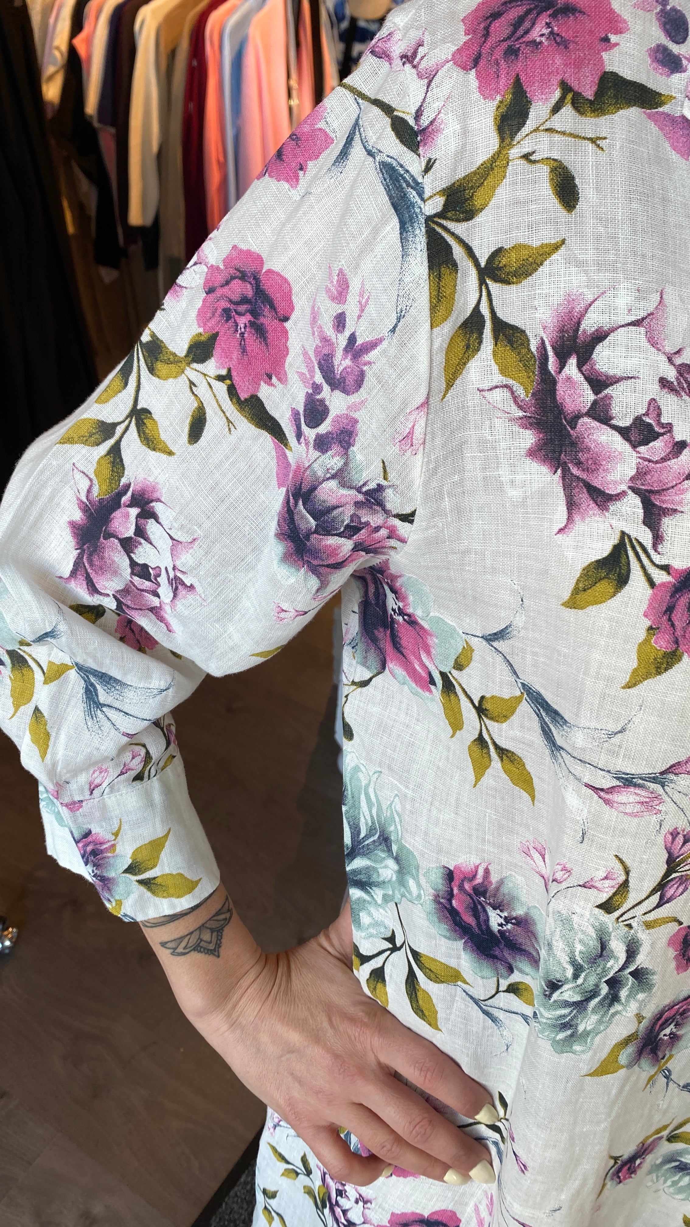 Hör kjóll með blómamunstri