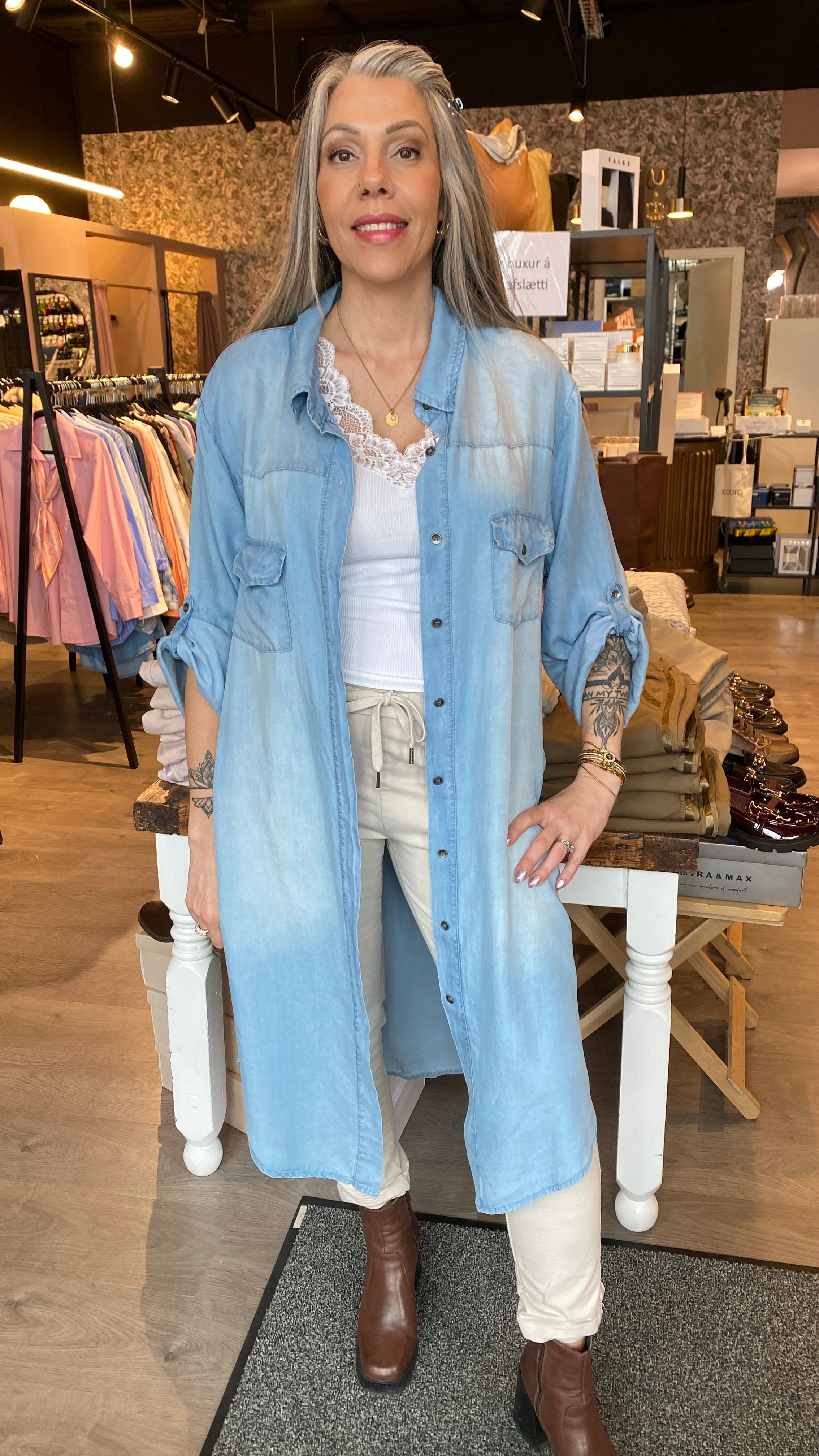 Hnepptur gallakjóll