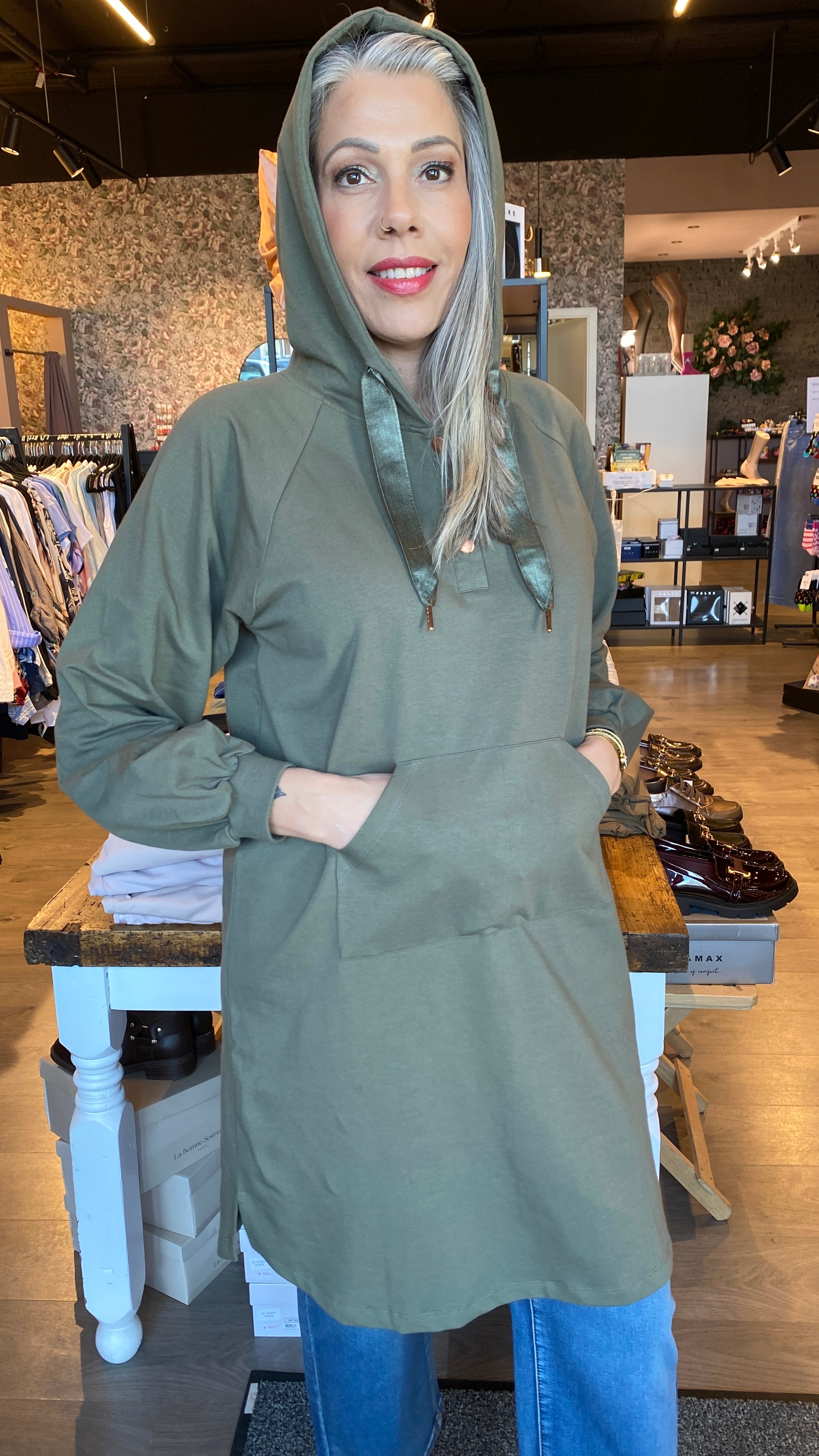 Græn hettupeysa / jakki