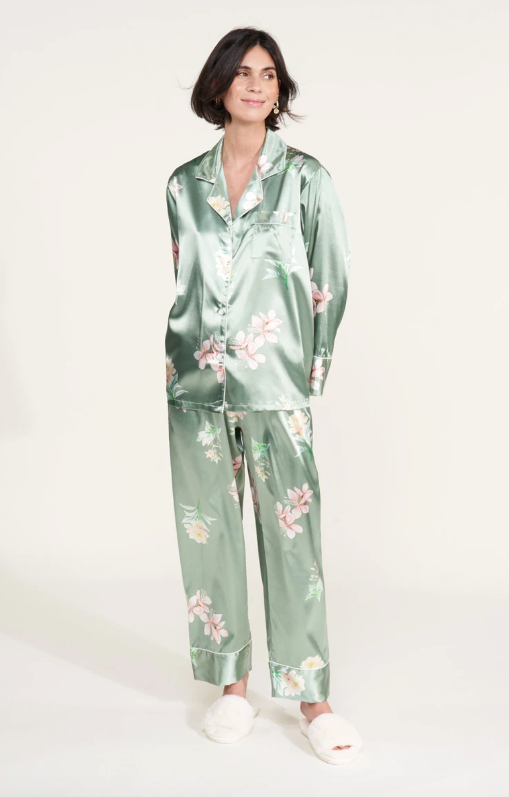 Satín náttföt með blómamunstri