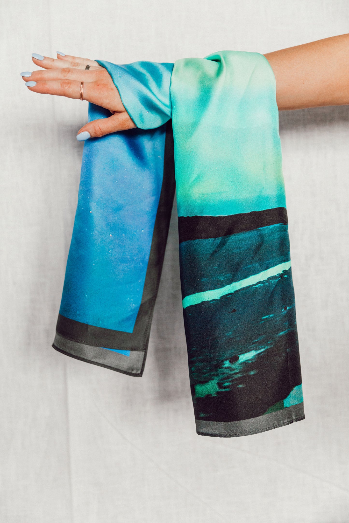 Silki slæður frá MEMO Iceland