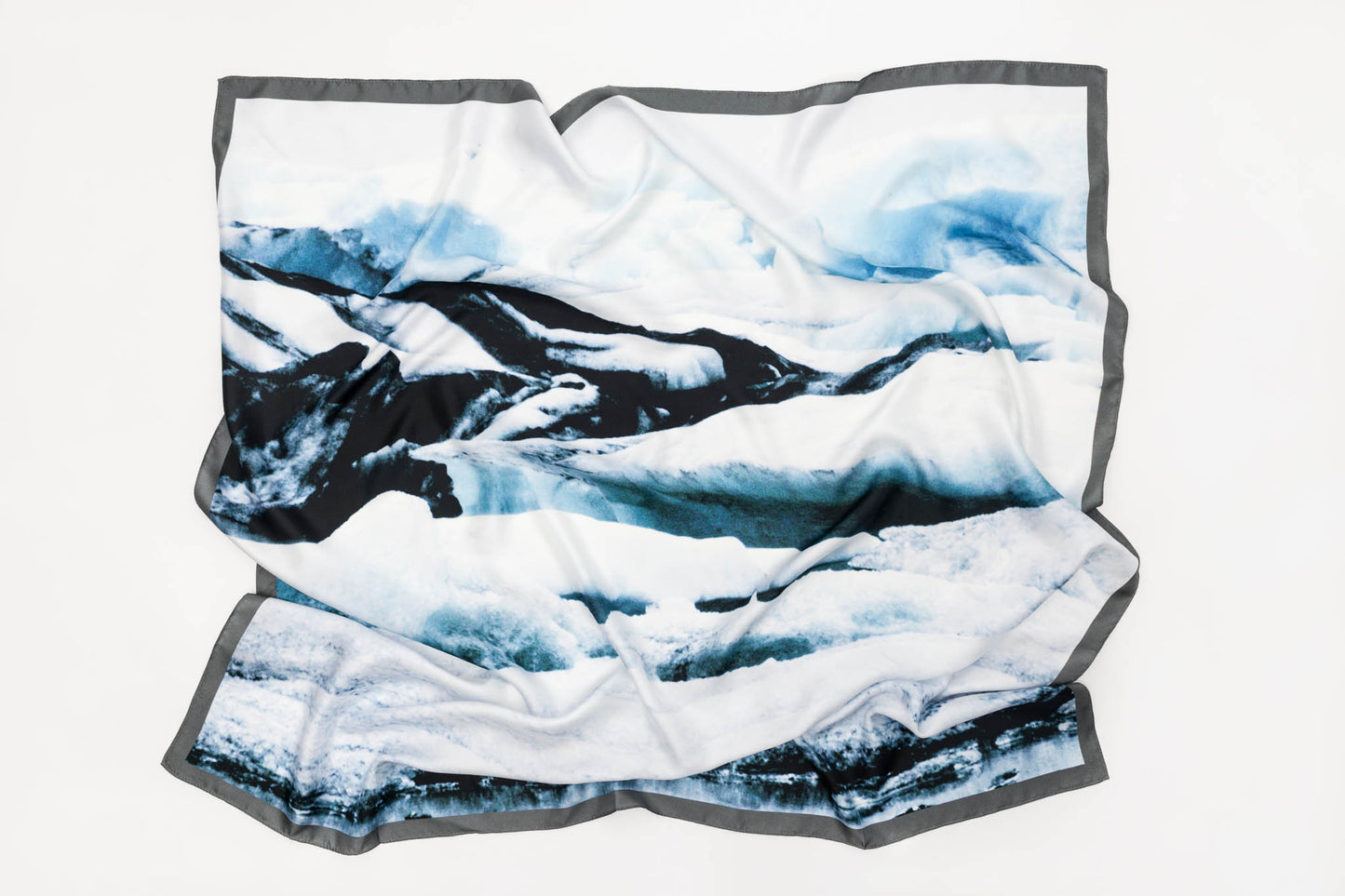 Silki slæður frá MEMO Iceland