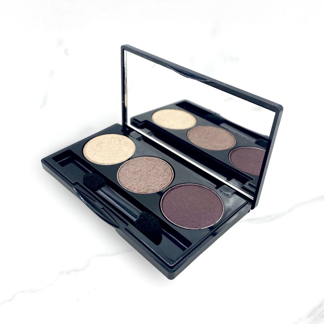 NoName Cosmetics Augnskuggapallettur með þremur augnskuggum